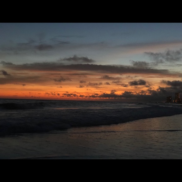 Meet your Posher, Amy - Picture 1 of 1